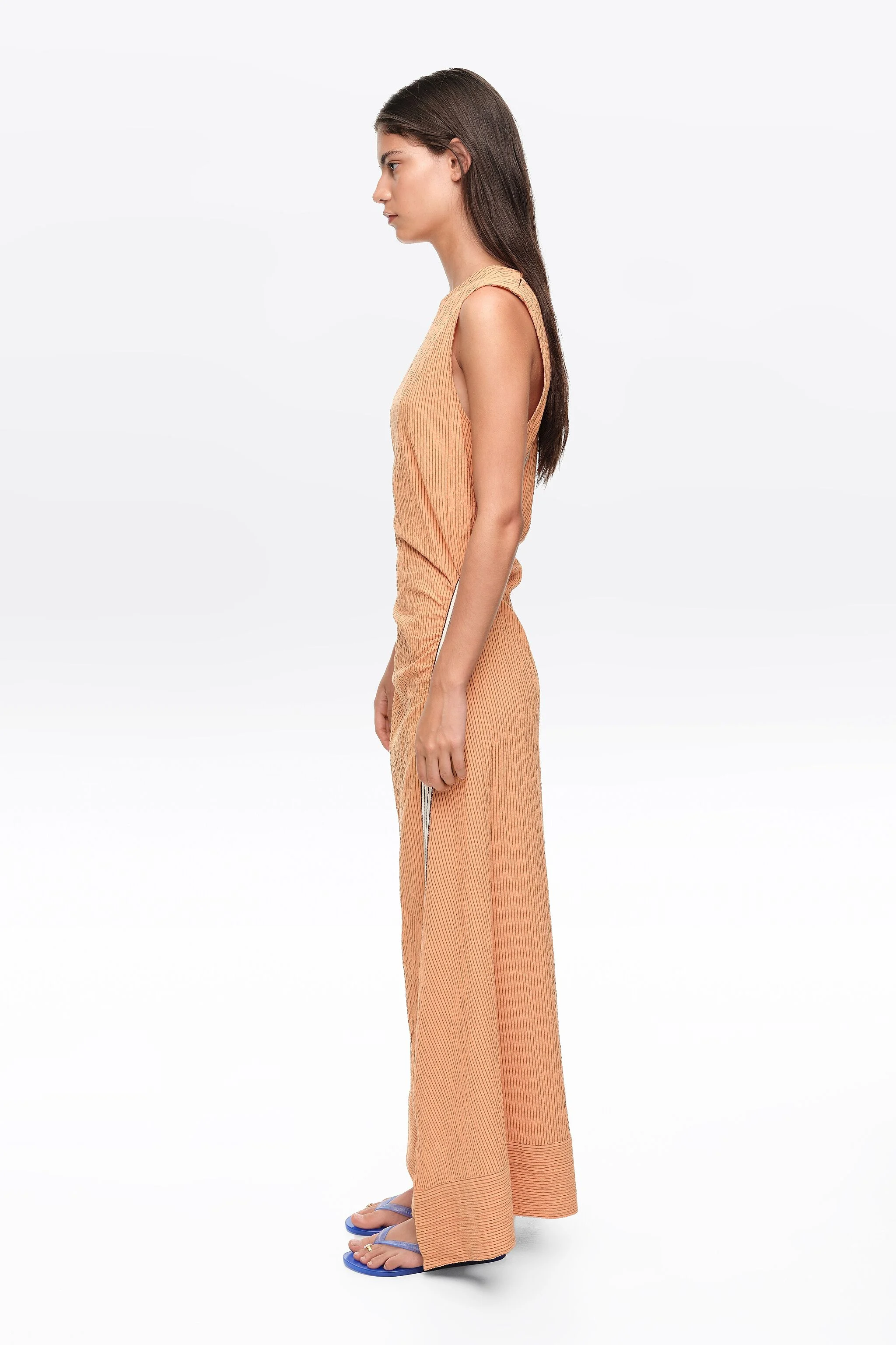 Vestido sem mangas com alça sobreposta listrada em laranja