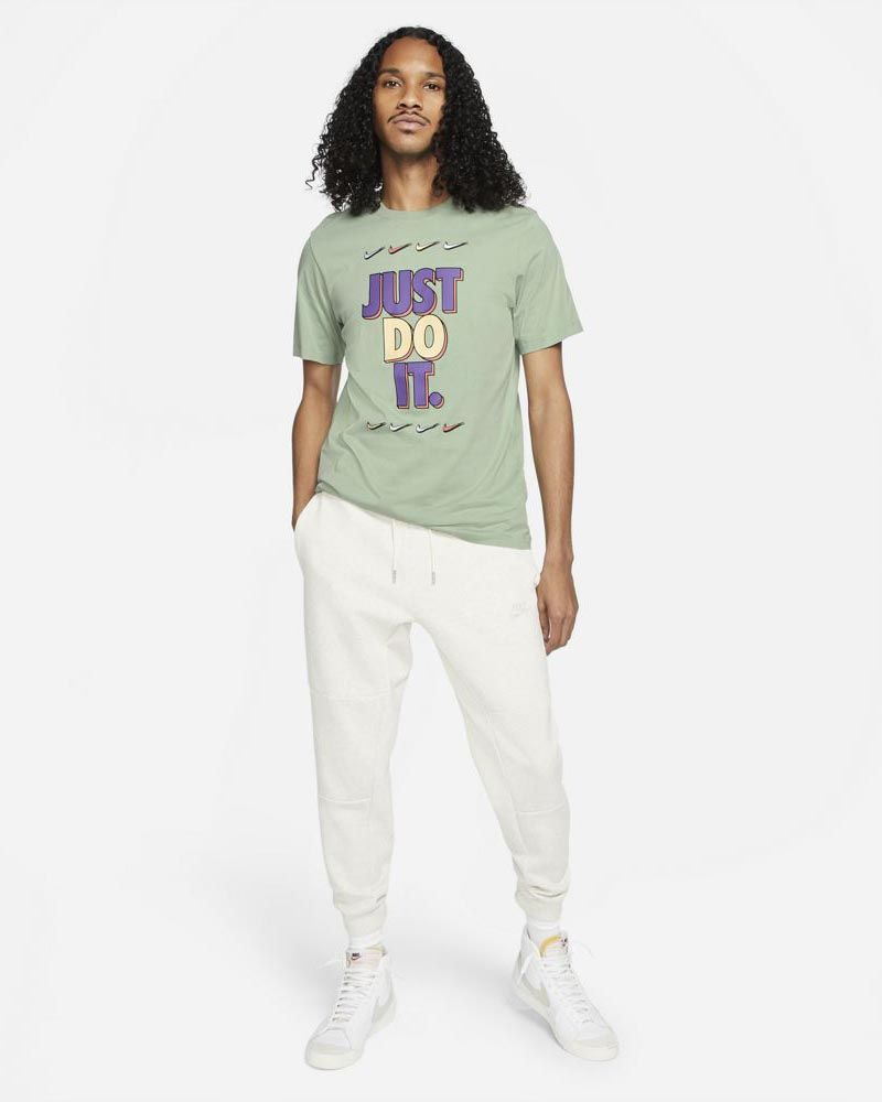 T-shirt Nike Sportswear Vert pour homme