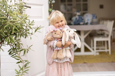 Teddykompaniet Kosedyr Daisy 33 cm, Lysebrun
