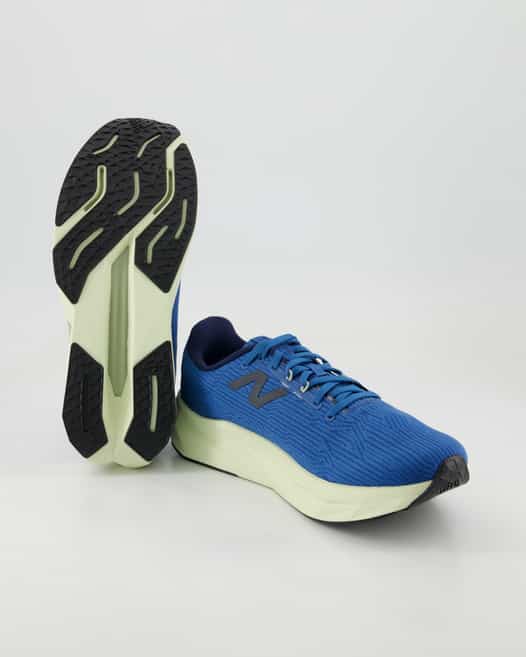 New Balance MFCPRCN5 Sneaker in Blau