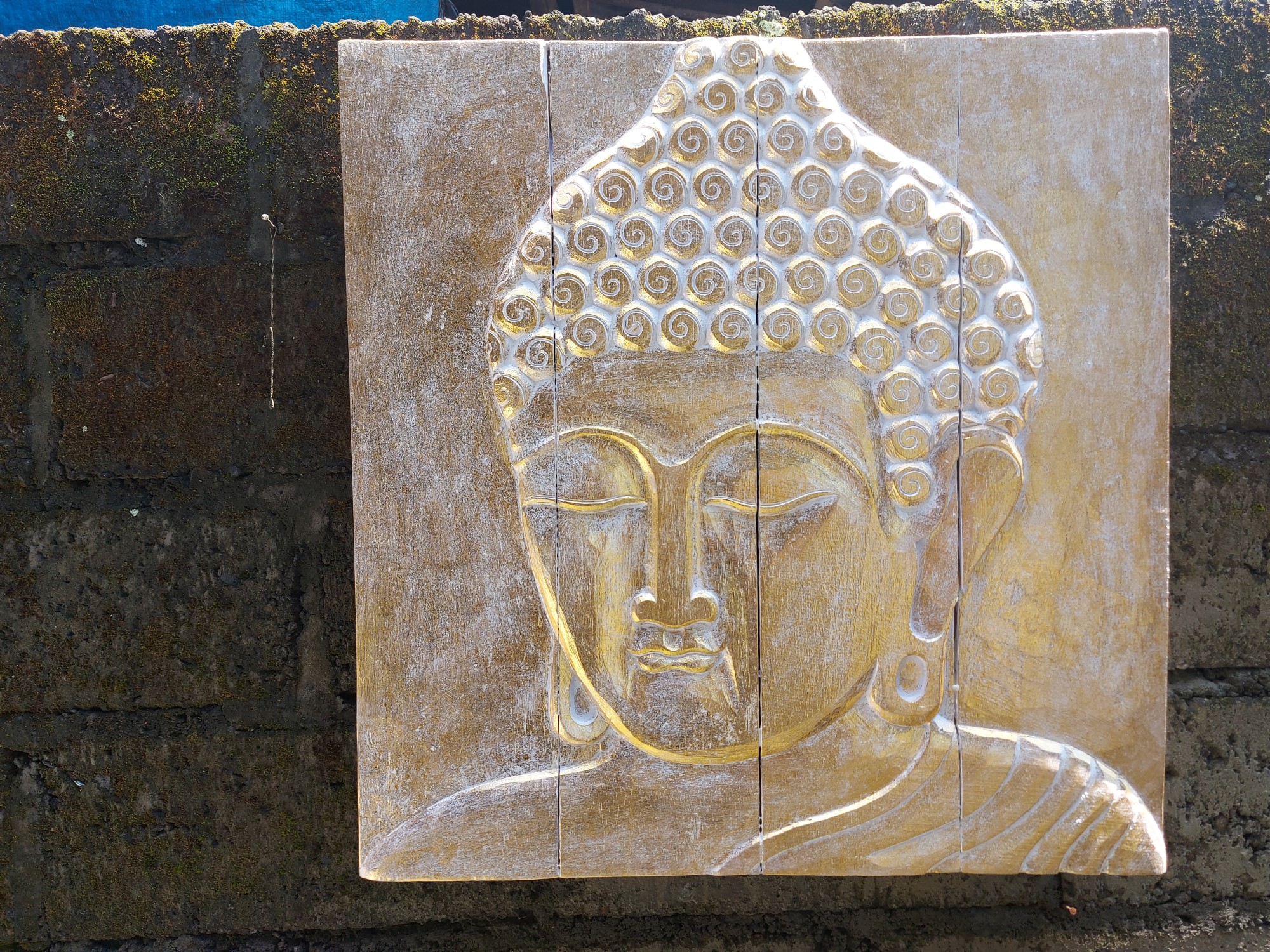 Holz-Reliefbild 'Buddhakopf', gold, weiß, B 60 cm, H 60 cm, L 6,5 cm von fischer's lagerhaus