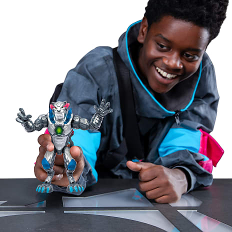 Mr. beast lab action figs metalicpanther
