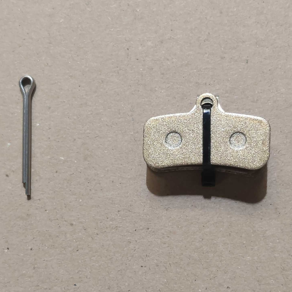 Plaquettes de Frein Rectangulaire Pour Trottinette Electrique Nami Burn-E (Quatre Piston)