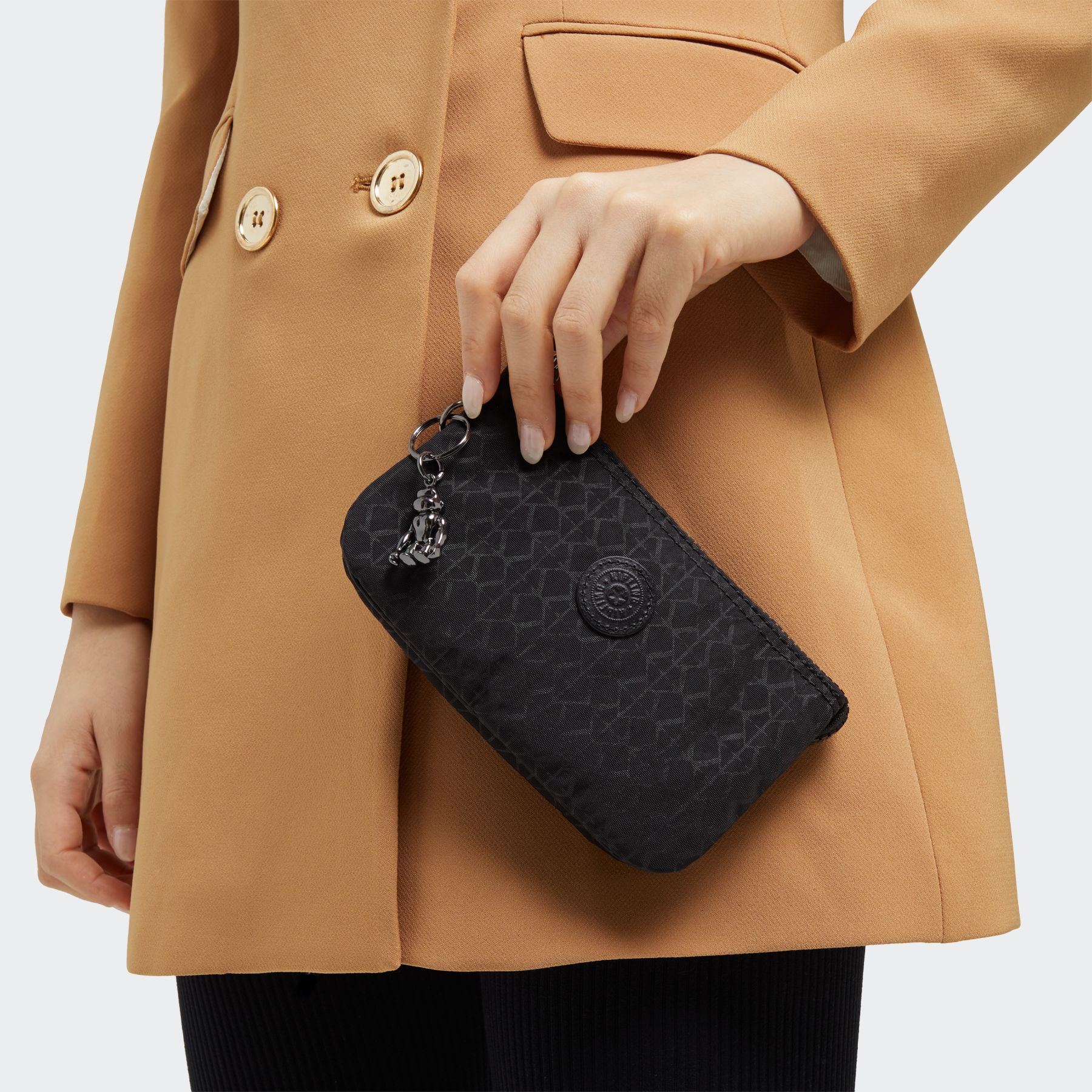 CREATIVITY L Grande Pochette - Signature Emb