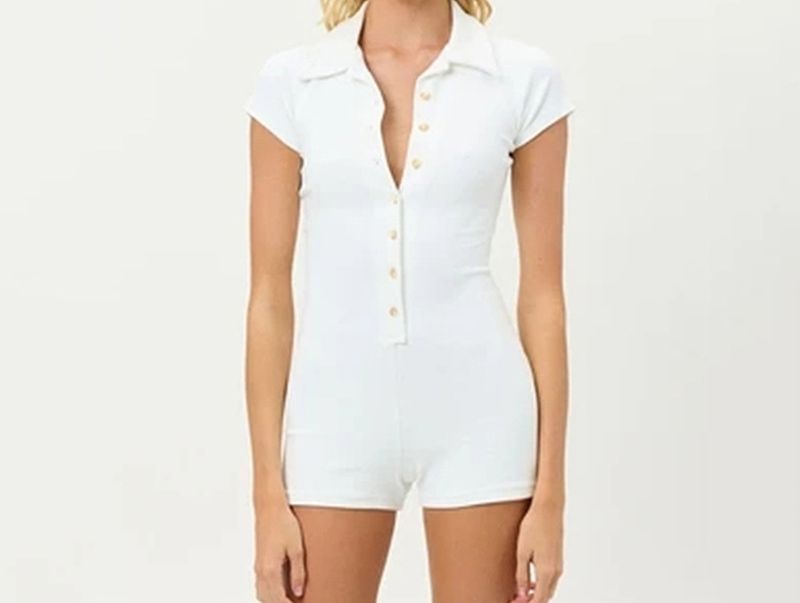 Trisica - Playsuit met kapmouwen en knoopjes