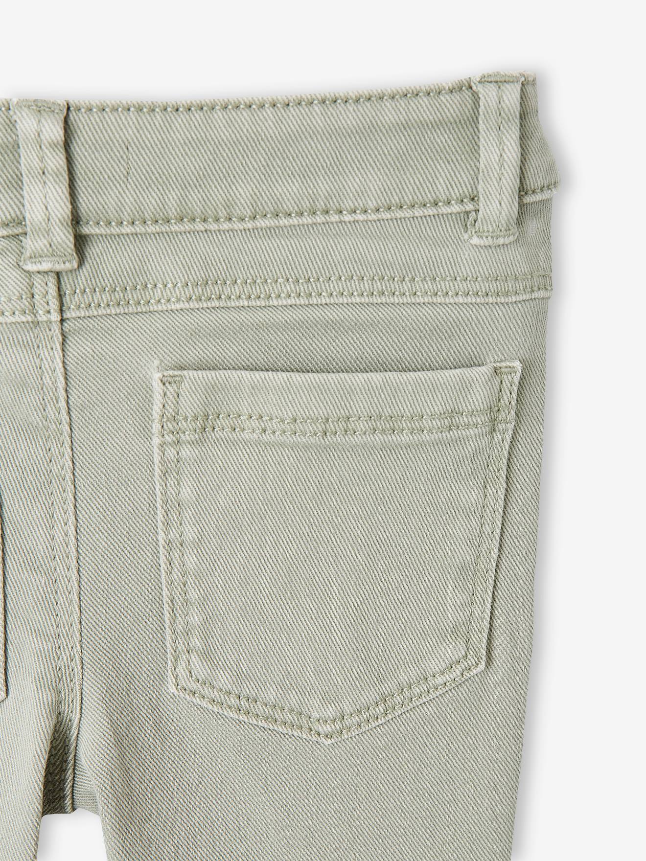Conjunto de calça e blusa de moletom azul-escuro liso em sarja para bebê com detalhes estampados.