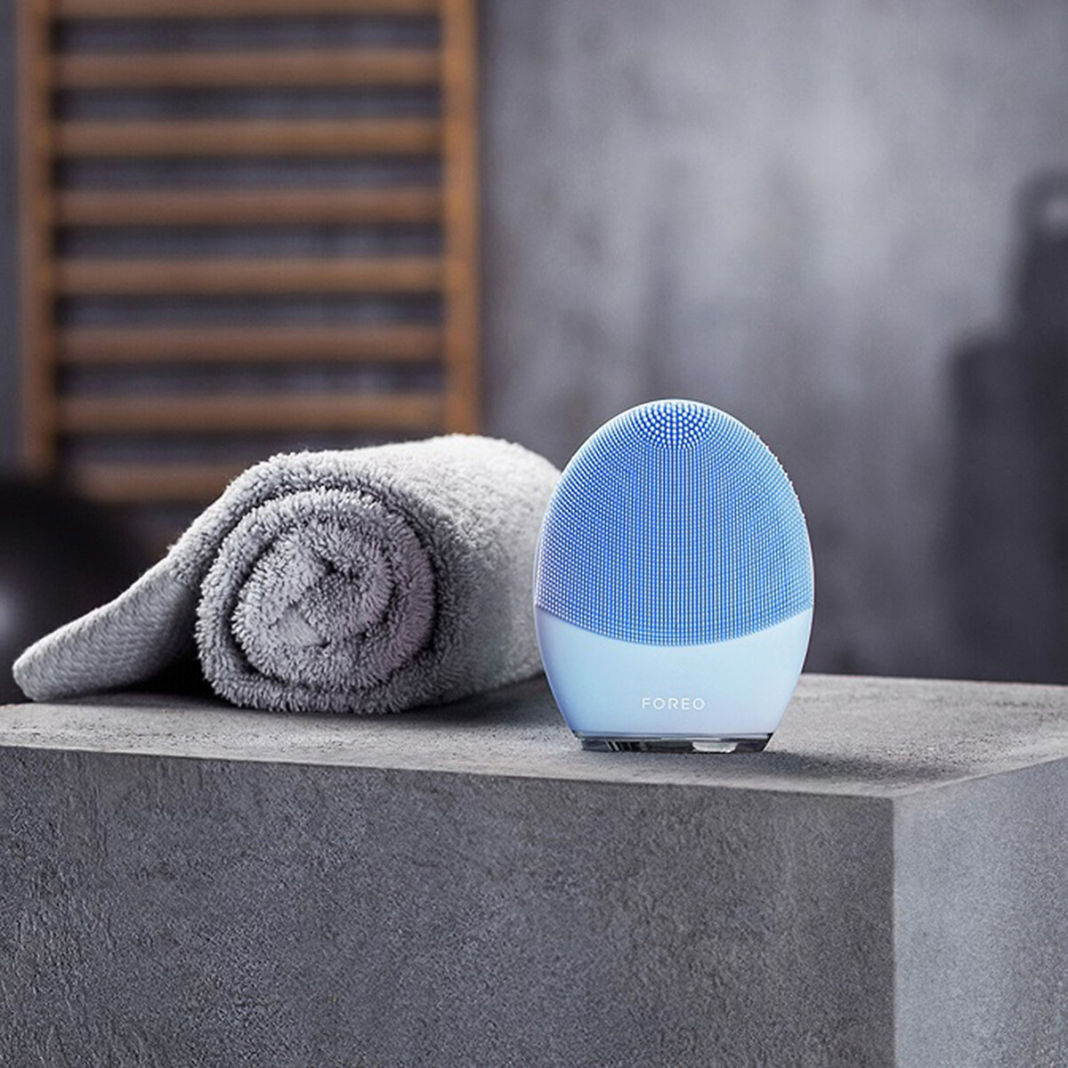FOREO<br>Escova de limpeza e massagem facial Luna 3