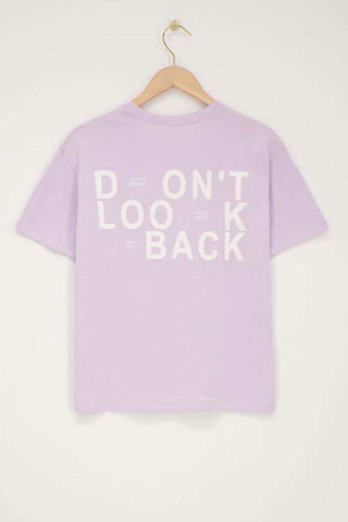 Lila T-shirt don't look back