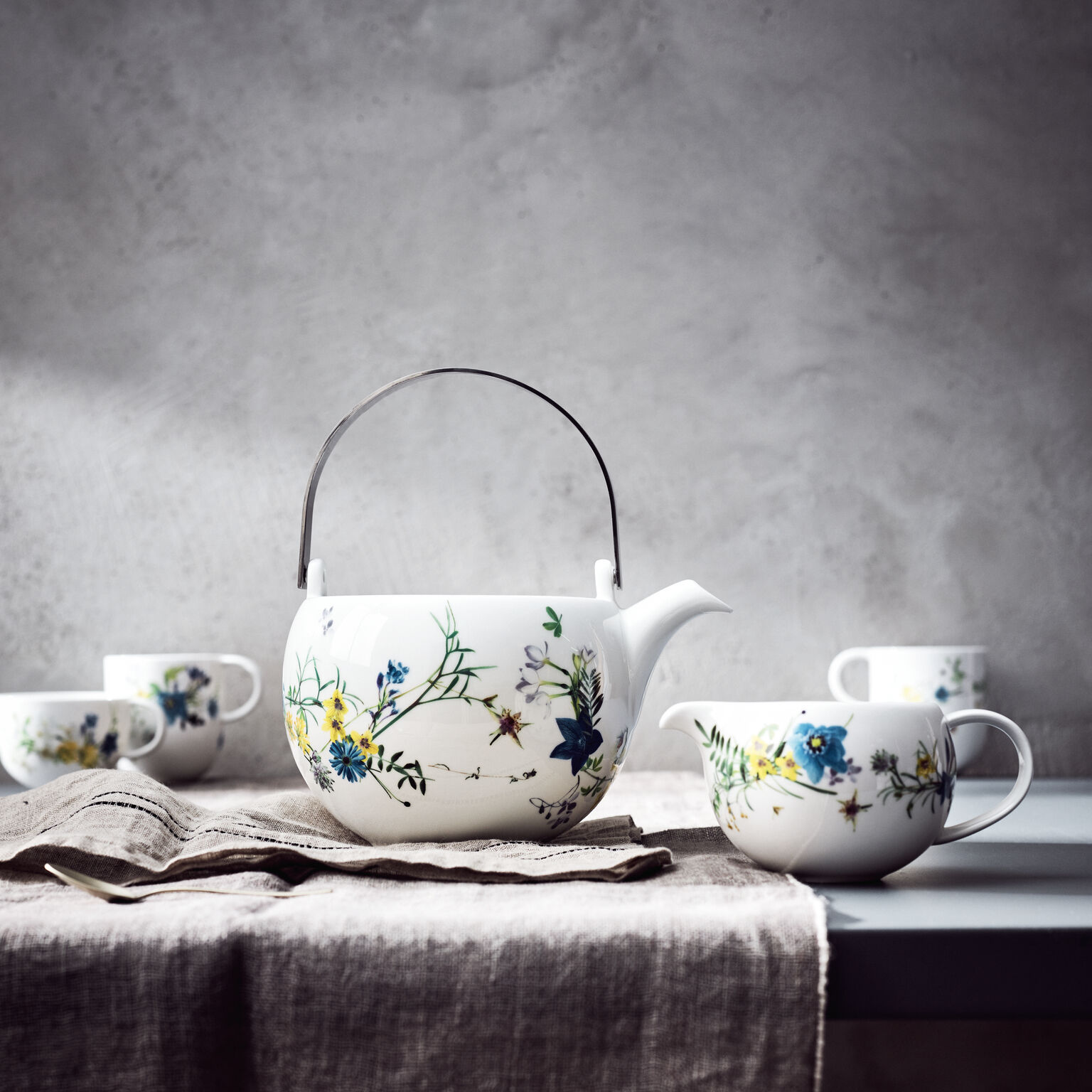 Brillance Bone China Fleurs des Alpes Teekanne 6 Pers. 3-tlg.