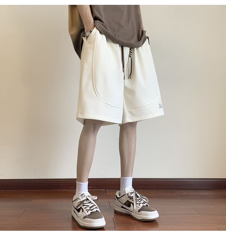 FOEV - Sweatshorts met trekkoord en letters