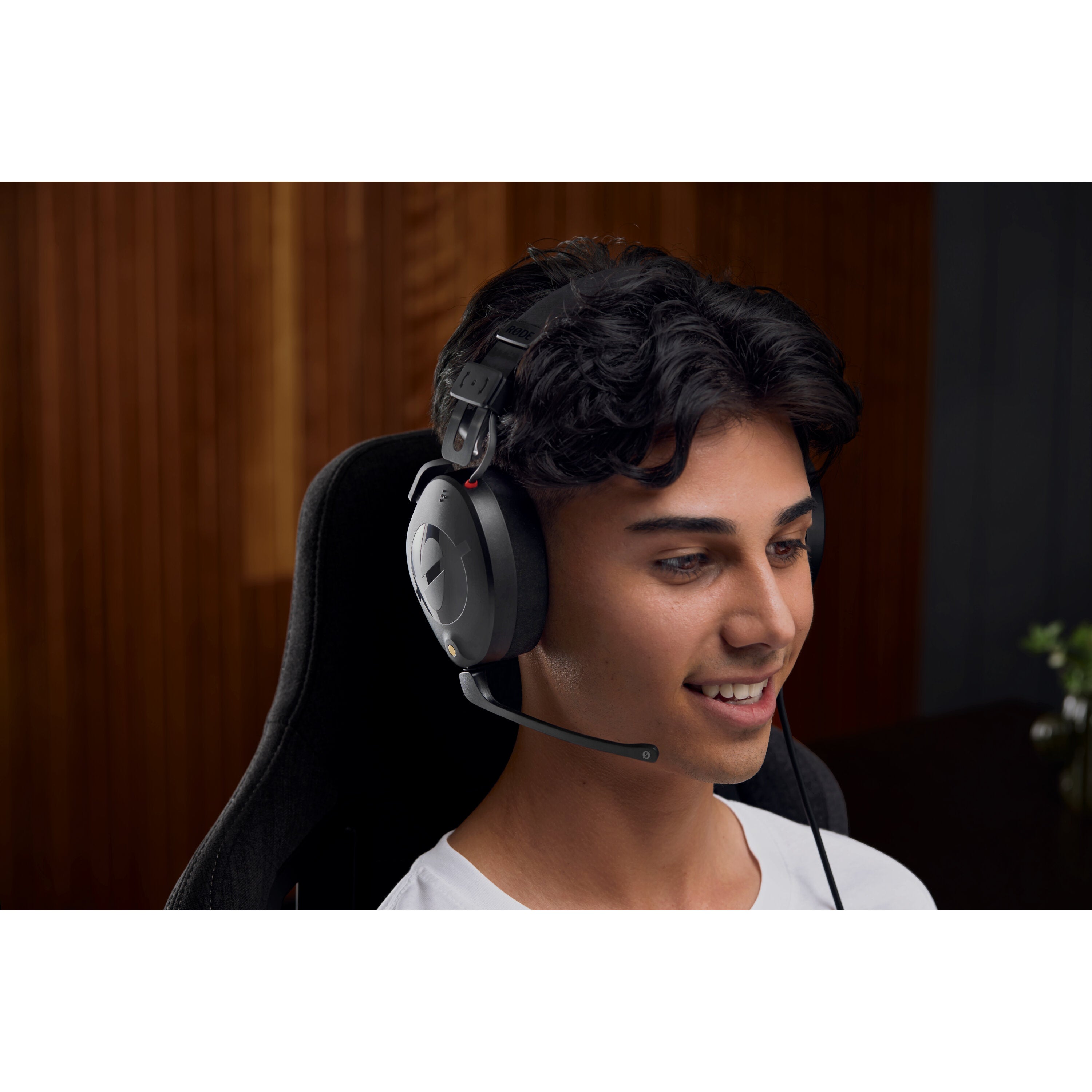 RØDE NTH-100M over-ear headset