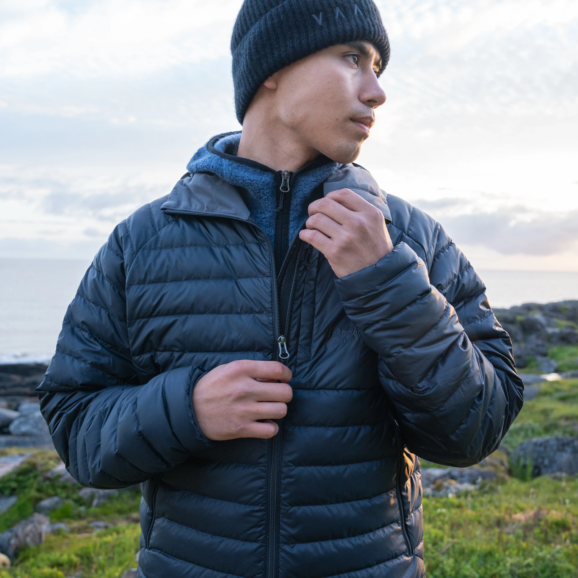 Vaagaa Light Down Jacket Hood Men Black