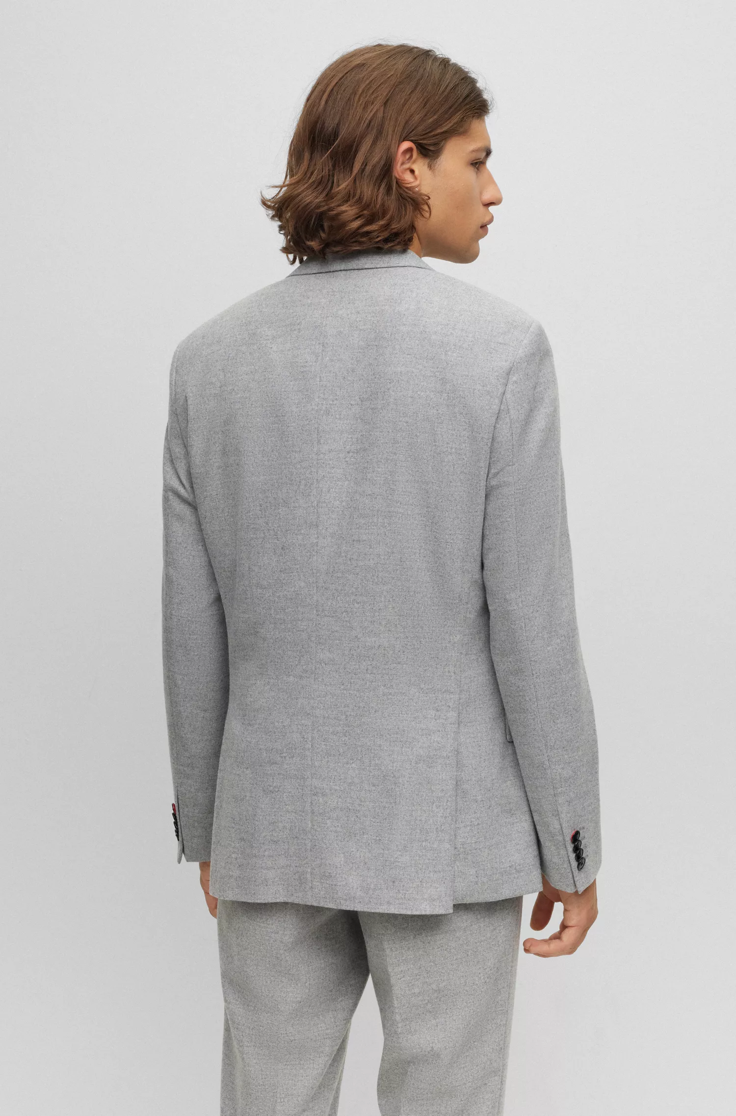 Terno HUGO vermelho de três peças, corte slim, em tecido elástico de alta performance.