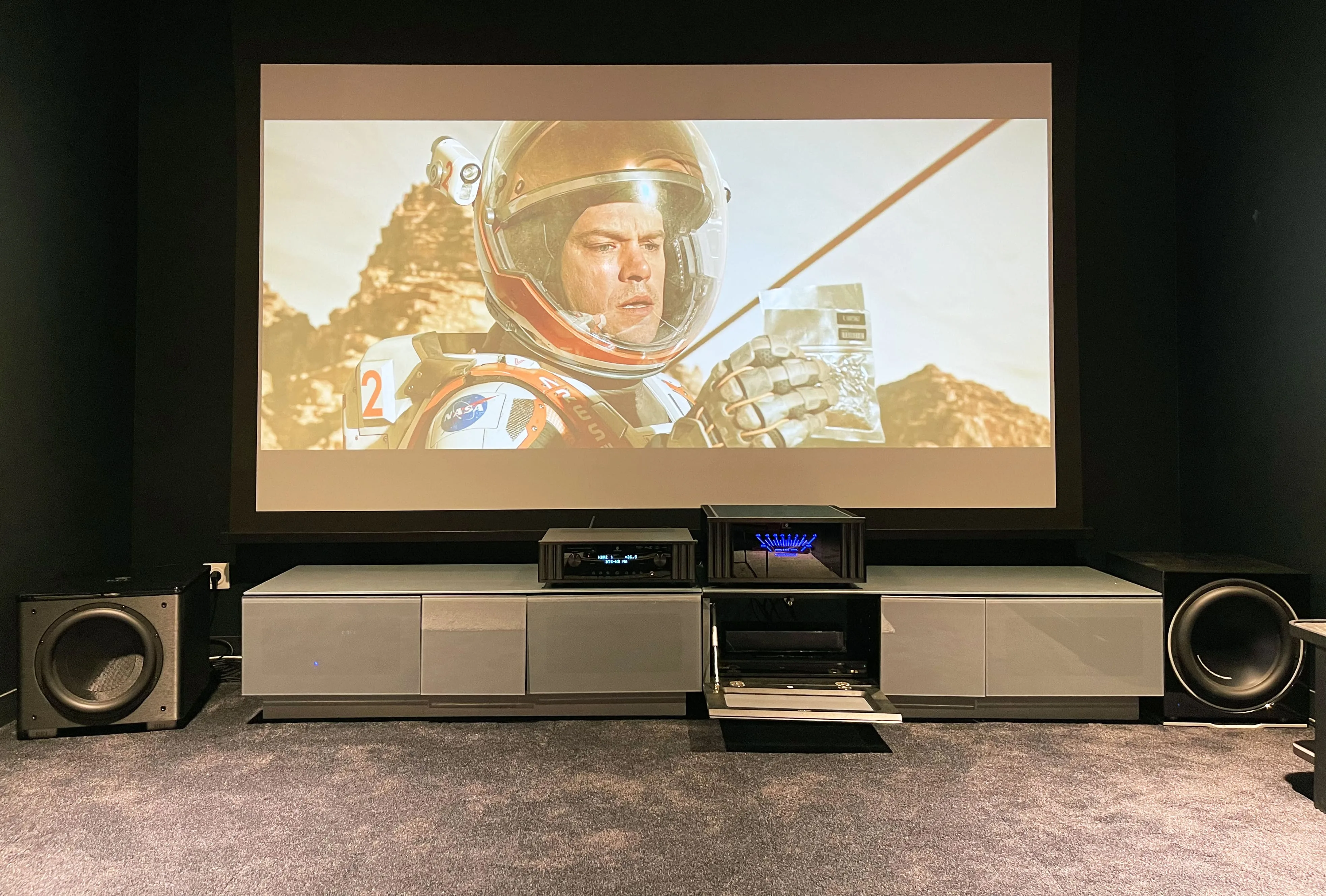 Tonewinner AD 7300 HD Préamplis home-cinéma