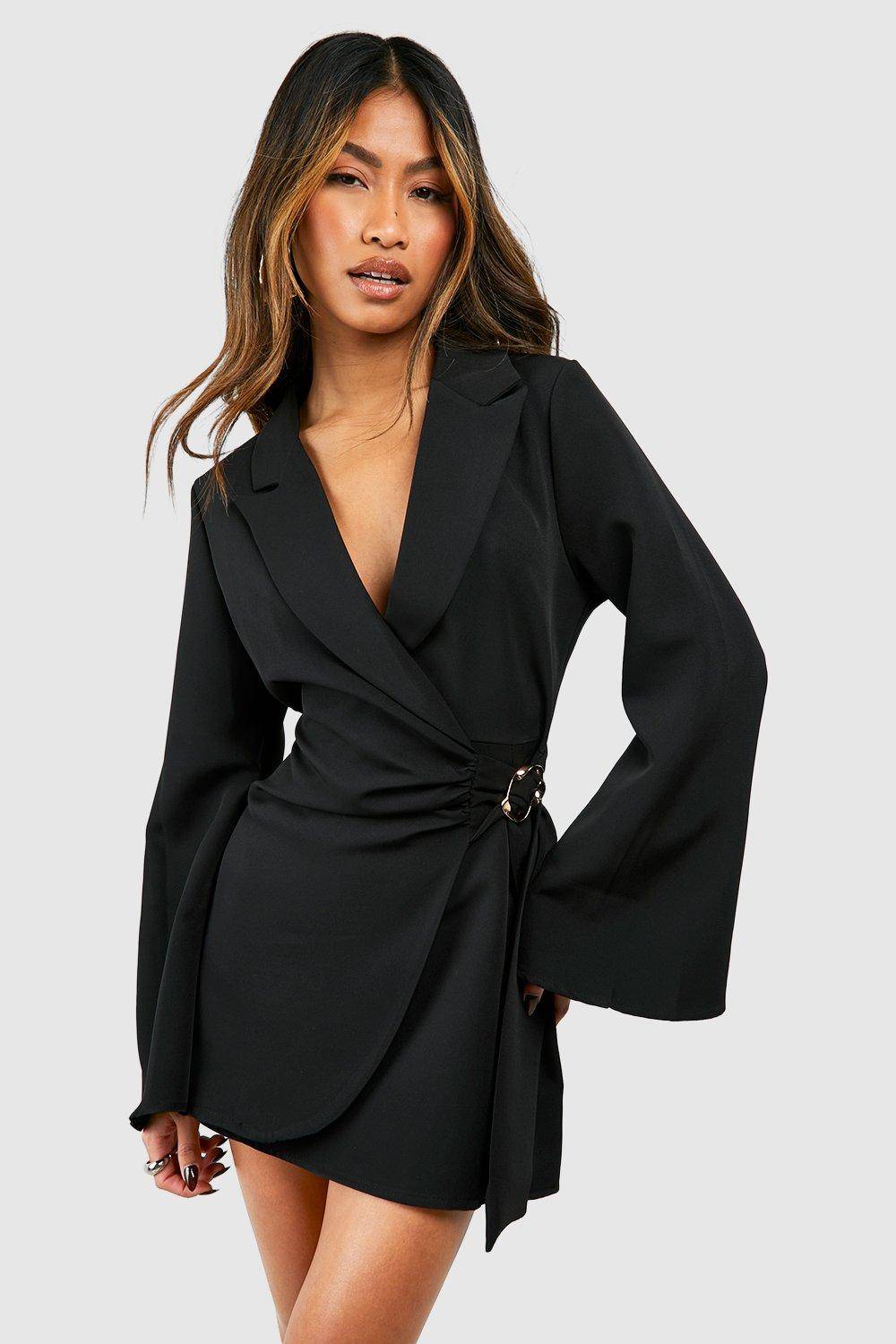 boohoo Robe blazer ajustée avec détails de boucle et ceinture nouée