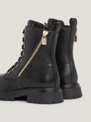 Botas de motociclista com cadarço e travas em tom sobre tom