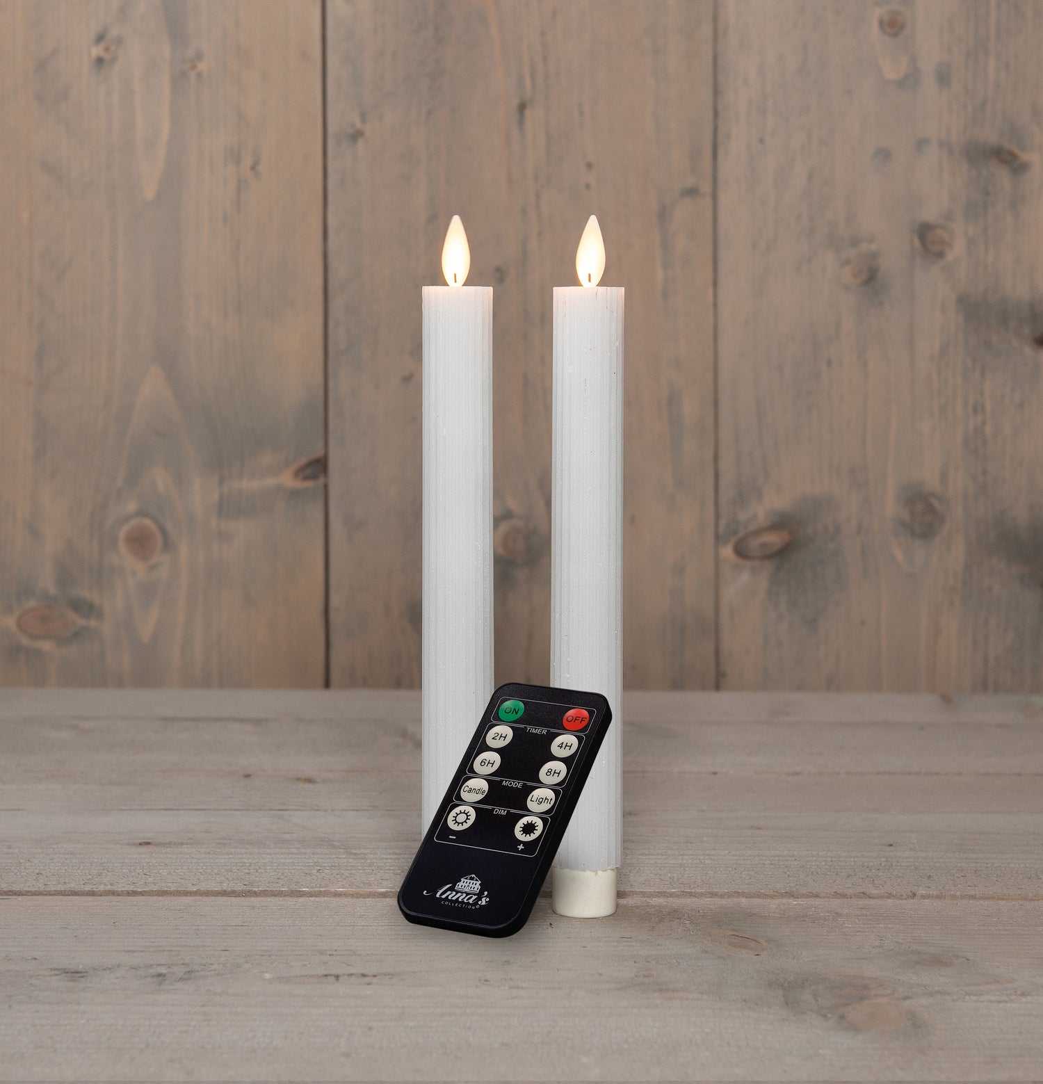 Anna's Collection LED dinerkaars Rib bewegende vlam met timer wit D 2,2 H 23 cm 2 stuks