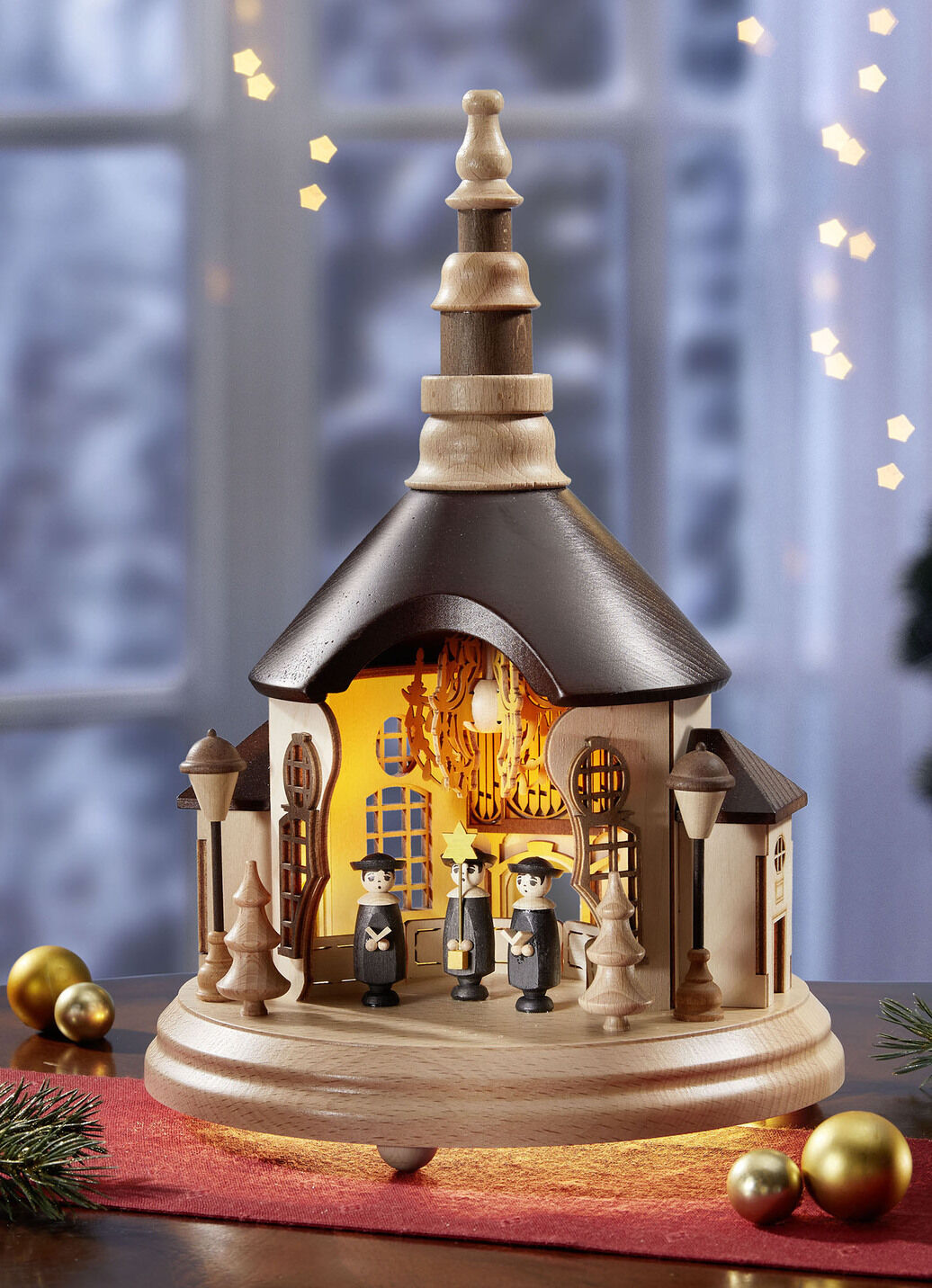 Lichterhaus Seiffener Kirche aus hauptsächlich einheimischen Massivhölzern