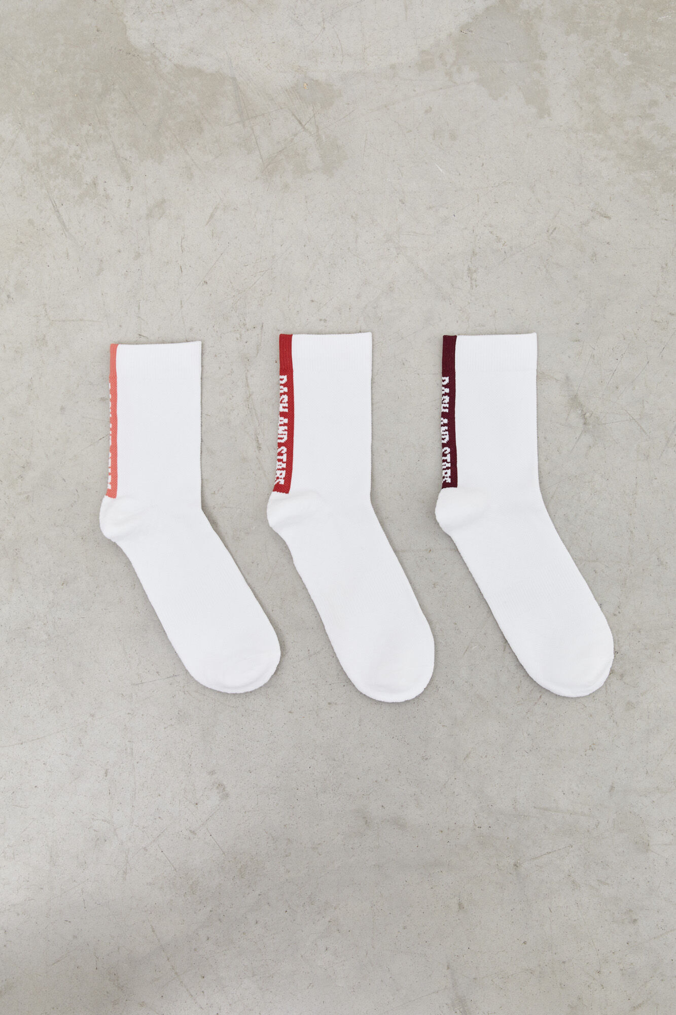 Pacote com 3 pares de meias técnicas curtas com logotipo branco - bege
