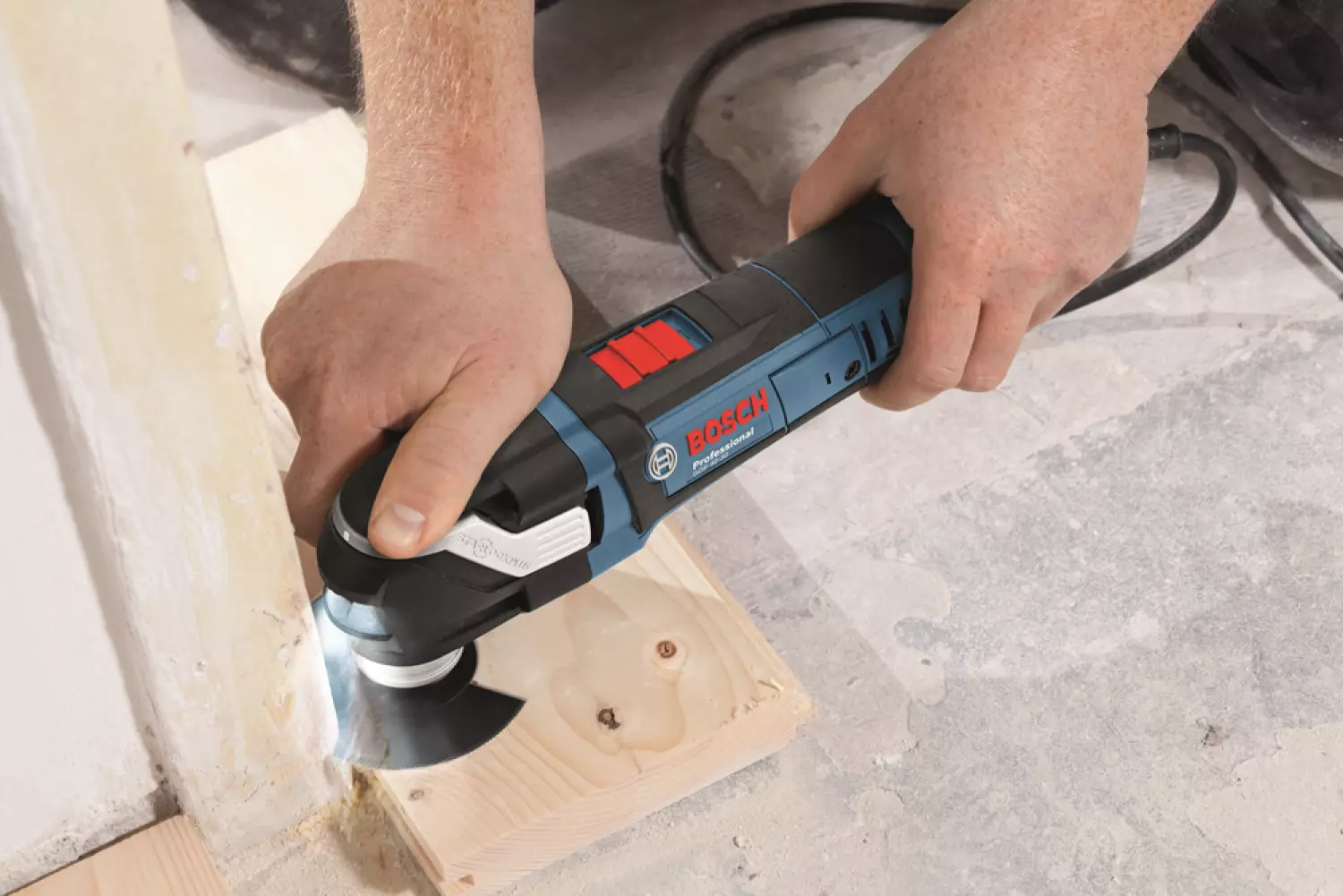 Bosch GOP 40-30 Multitool   16 delige accessoireset in L-Boxx - 400W