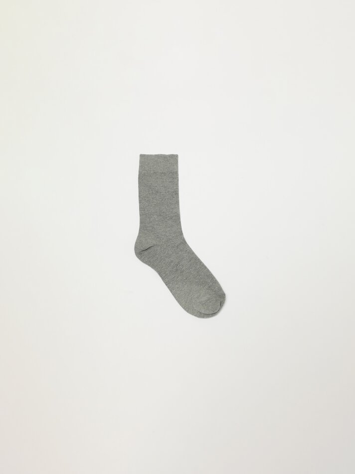 Pacote com 7 pares de meias compridas básicas - cinza