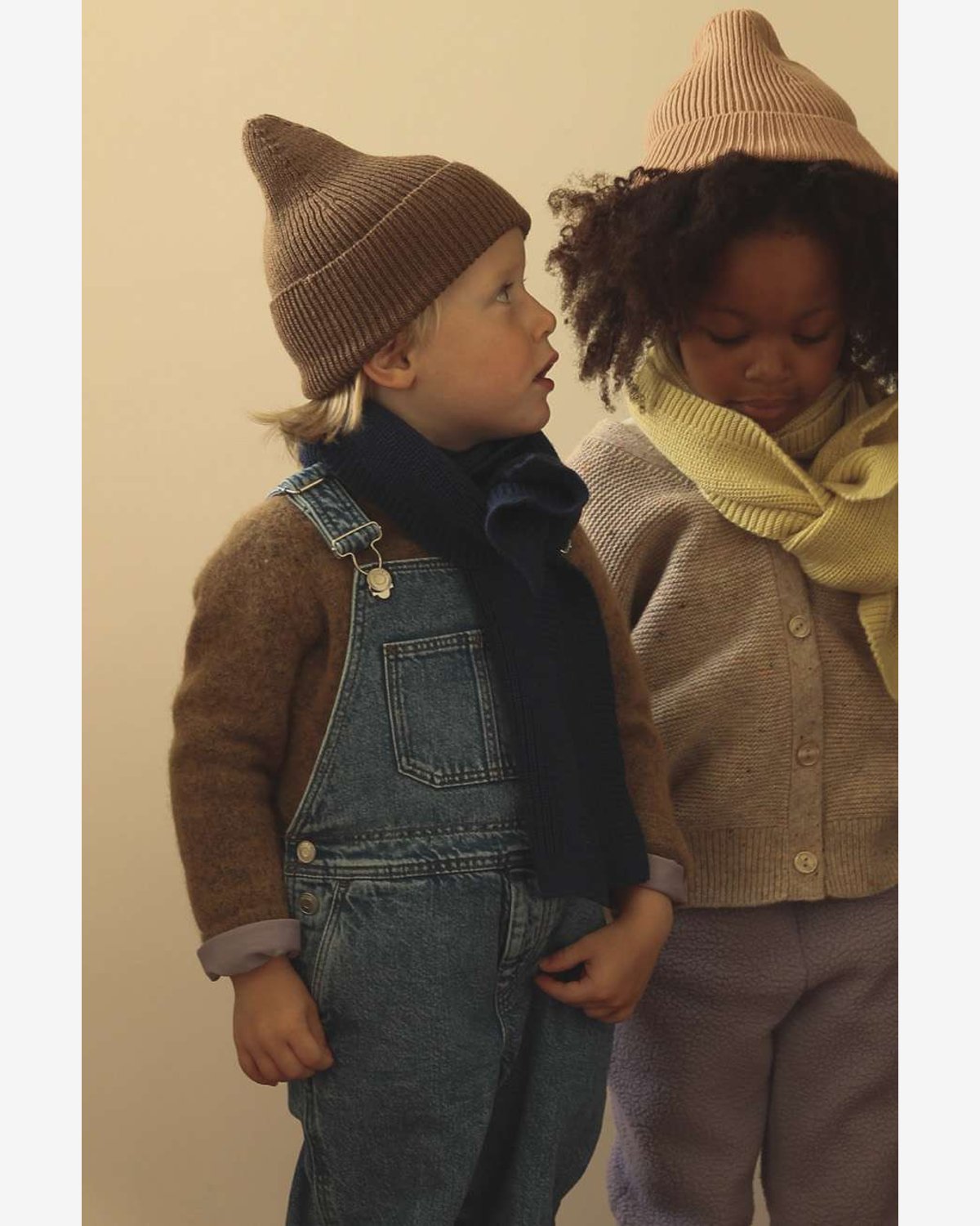 Ull Beanie barn – 100% Merino, Ubehandlet – Rib Lue Fonzie