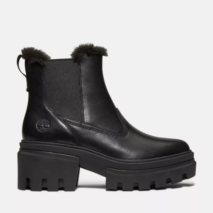 Bota Chelsea feminina Everleigh com forro térmico na cor preta.