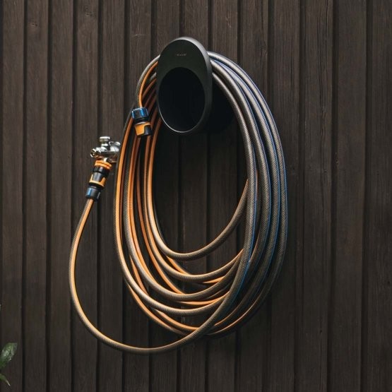 Fiskars Watering hose set 15m with hose hanger