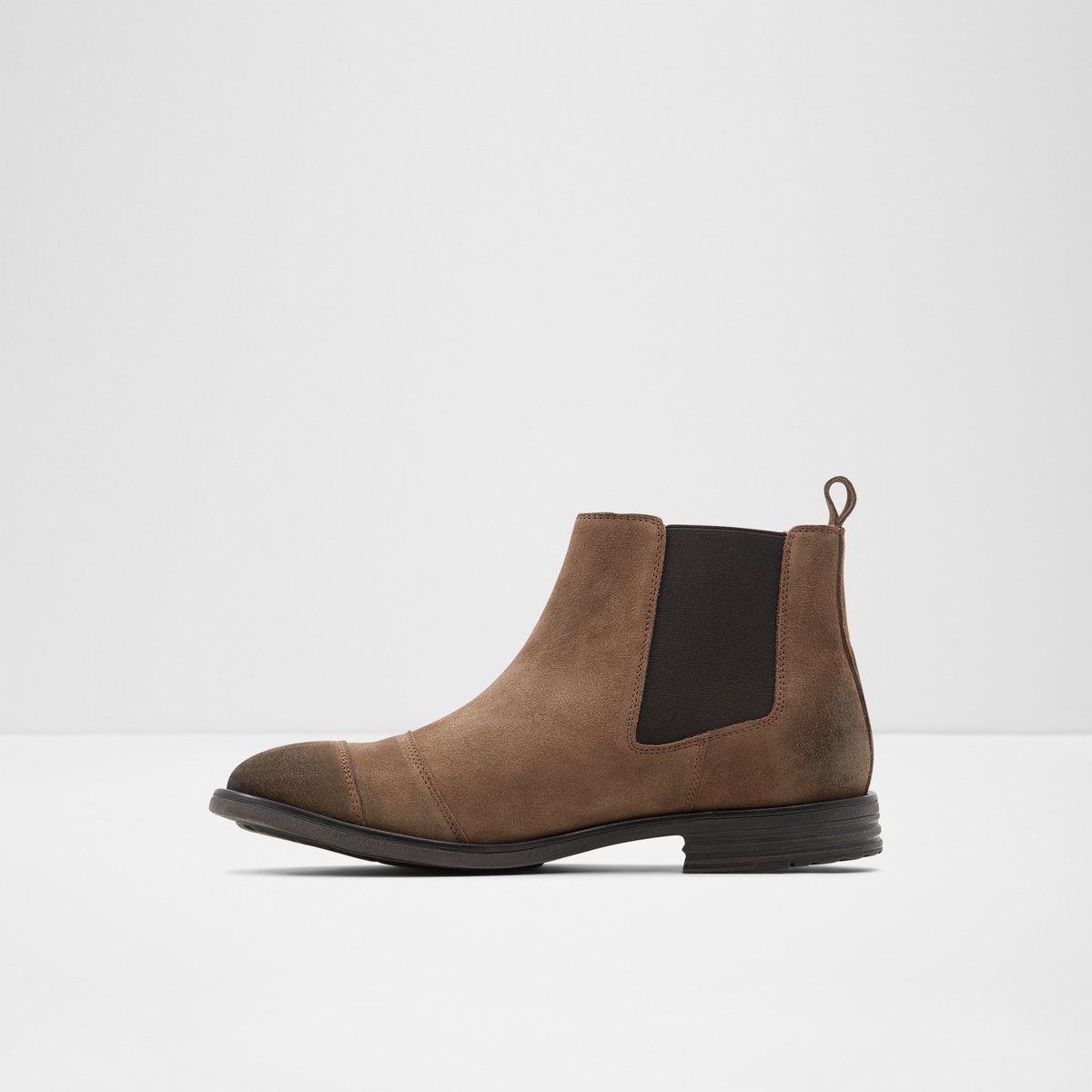 Neruda Brown Men Chelsea boots
