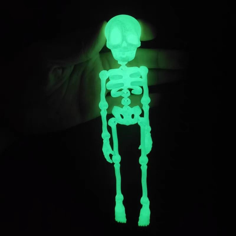 (19x6cm) Fluoreszierendes Halloween Skelett Magnet Grusel Deko Glow in the Dark Party Accessoire für Whiteboard   Kühlschrank - Weiss / Grün