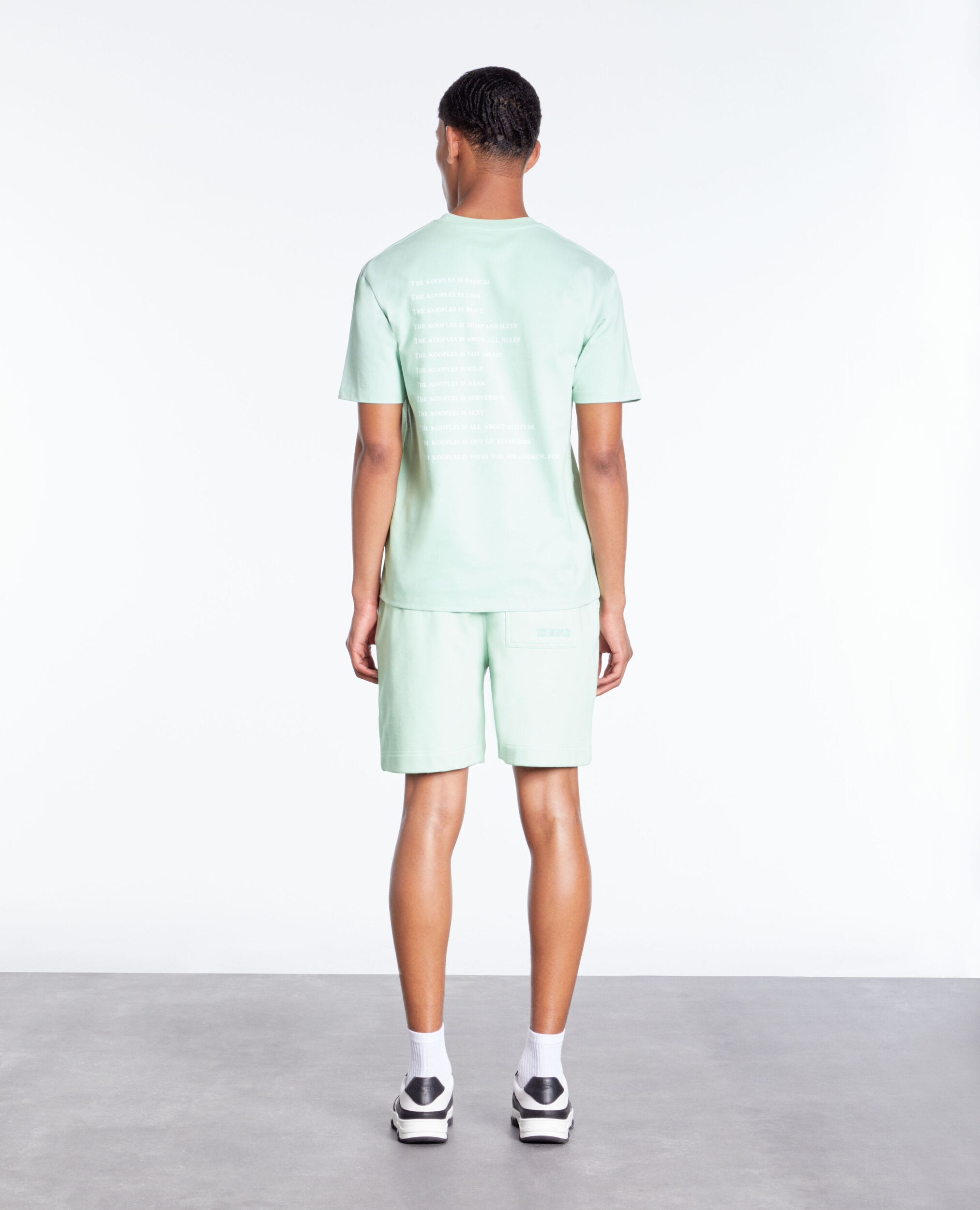 T-shirt What is vert