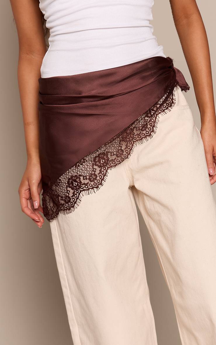 Chocolat Foulard En Satin Chocolat Avec Bordure En Dentelle