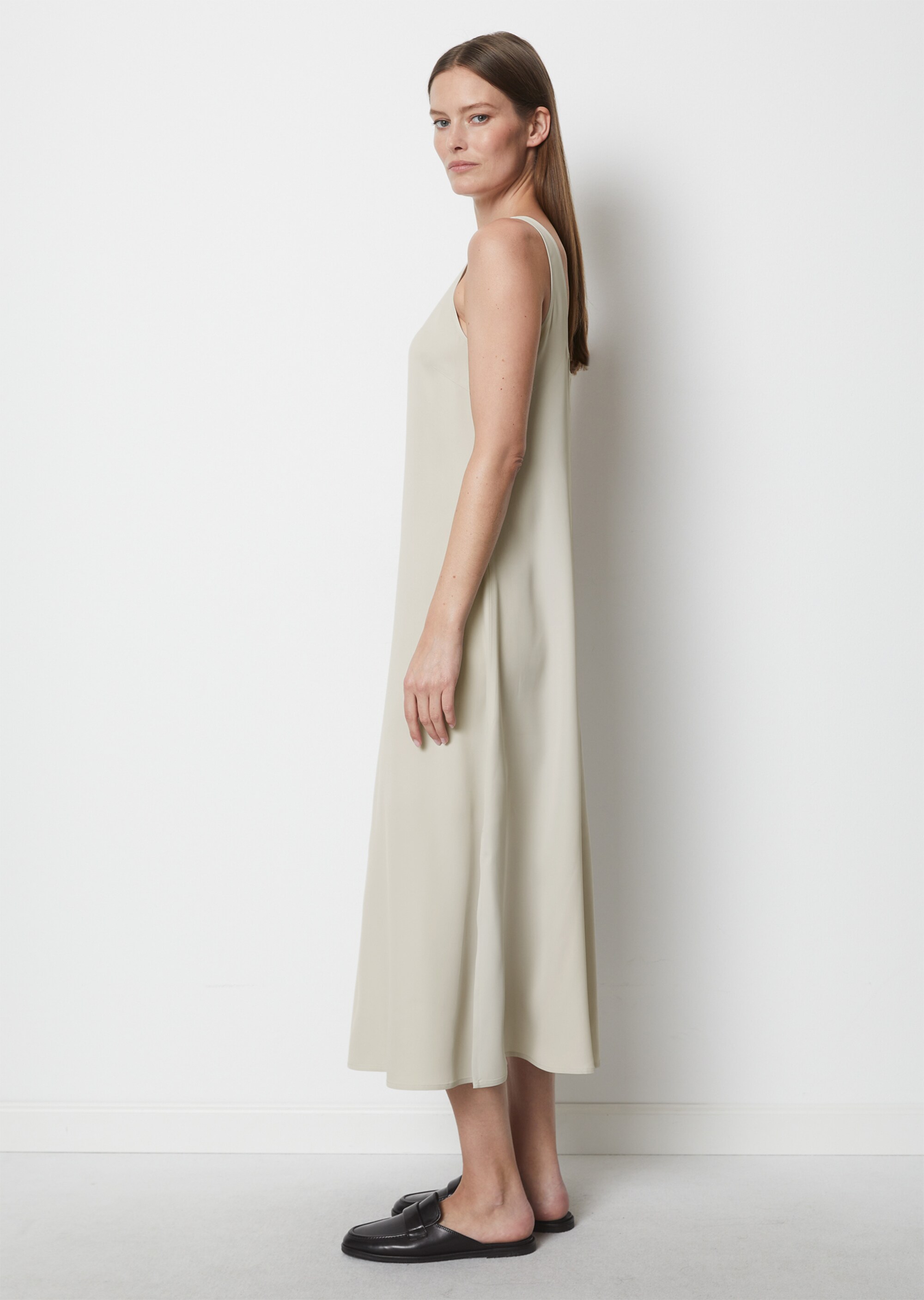 Ärmelloses Kleid relaxedaus Viskose-Satin