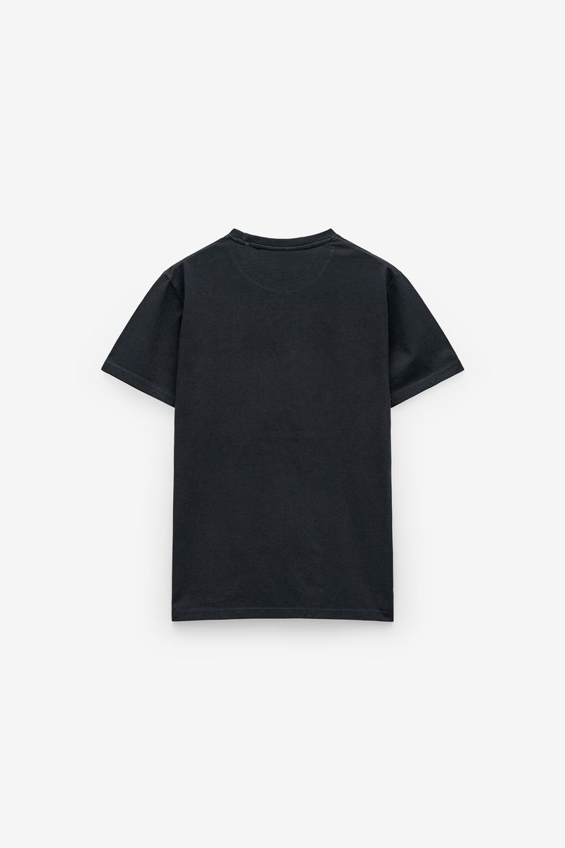 T-SHIRT COM BADGE