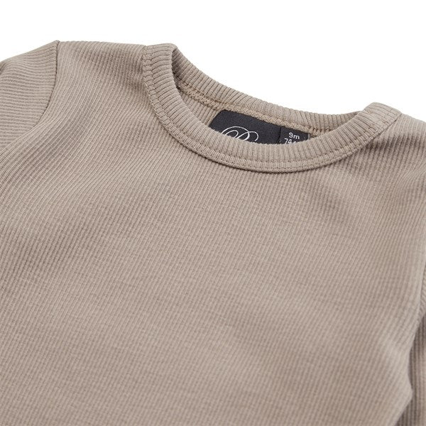 Warm Grey Body - Sofie Schnoor