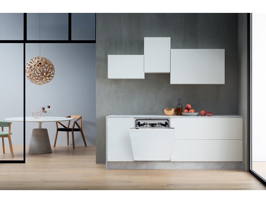 WHIRLPOOL - Lave vaisselle tout integrable 60 cm WIS7030PEF, 14 couverts, Porte à glissières, 43 db