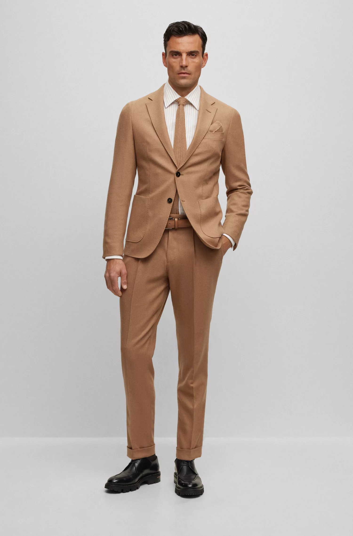 Terno BOSS Camel Slim-fit em lã cor de camelo com elastano