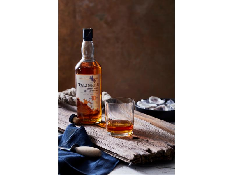 Talisker Whisky Single Malt Scotch 10 Jahre 0.7 l Harmonische, frischherbe Spirituosen Spezialität