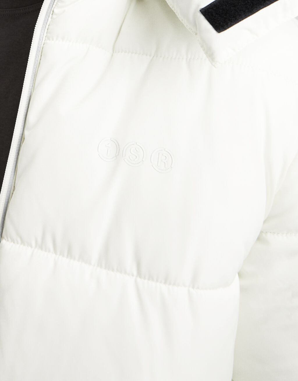 Jaqueta puffer com capuz