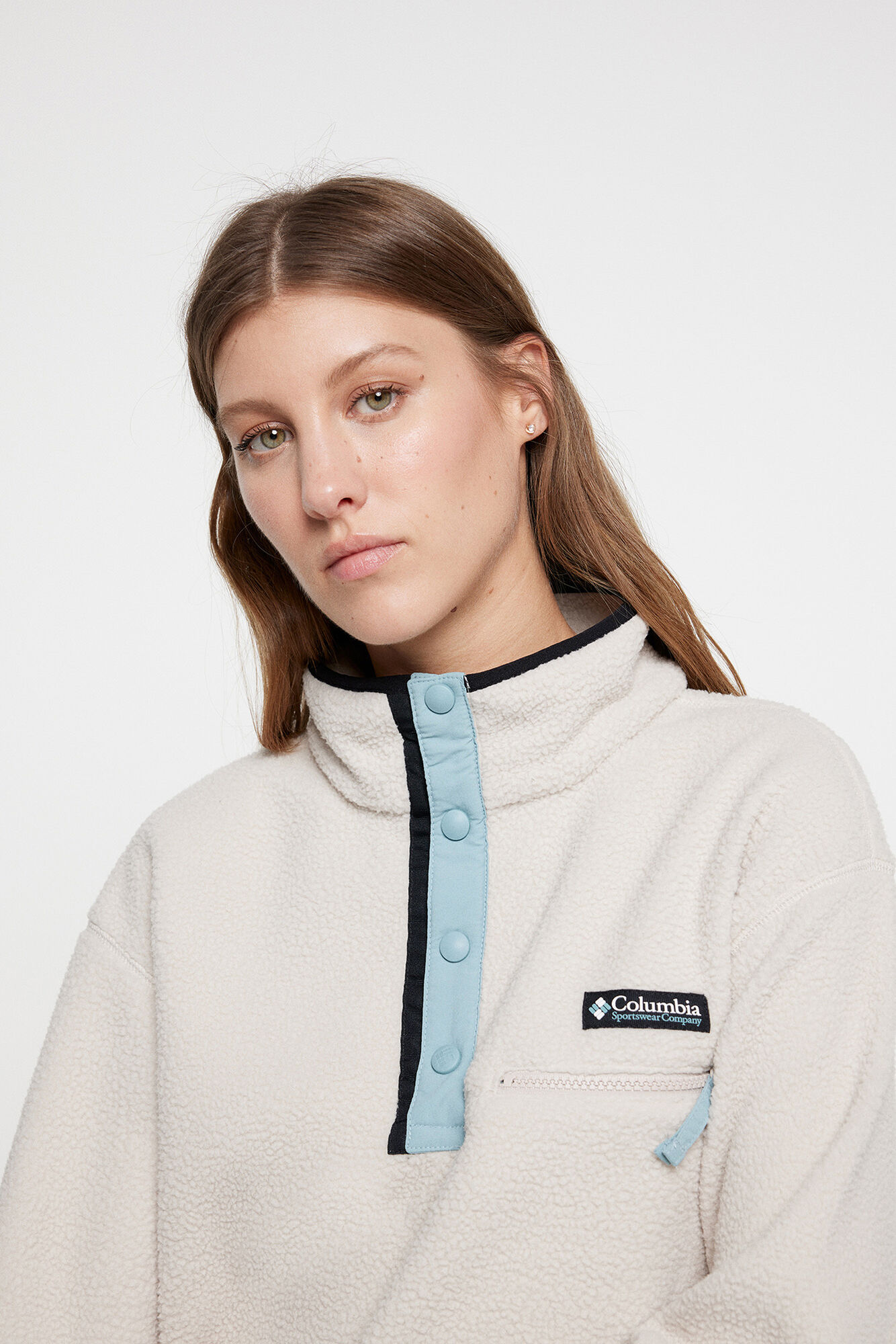 Jaqueta curta feminina Columbia™ Helvetia™ em fleece com fechamento de meio botão de pressão