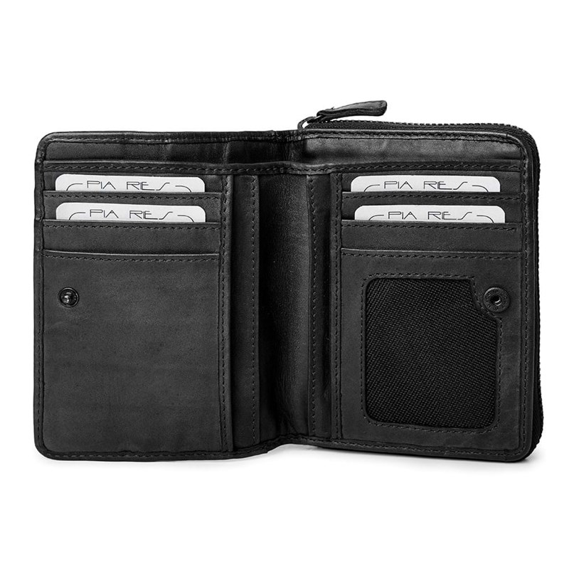 Pia Ries<br>Damepung