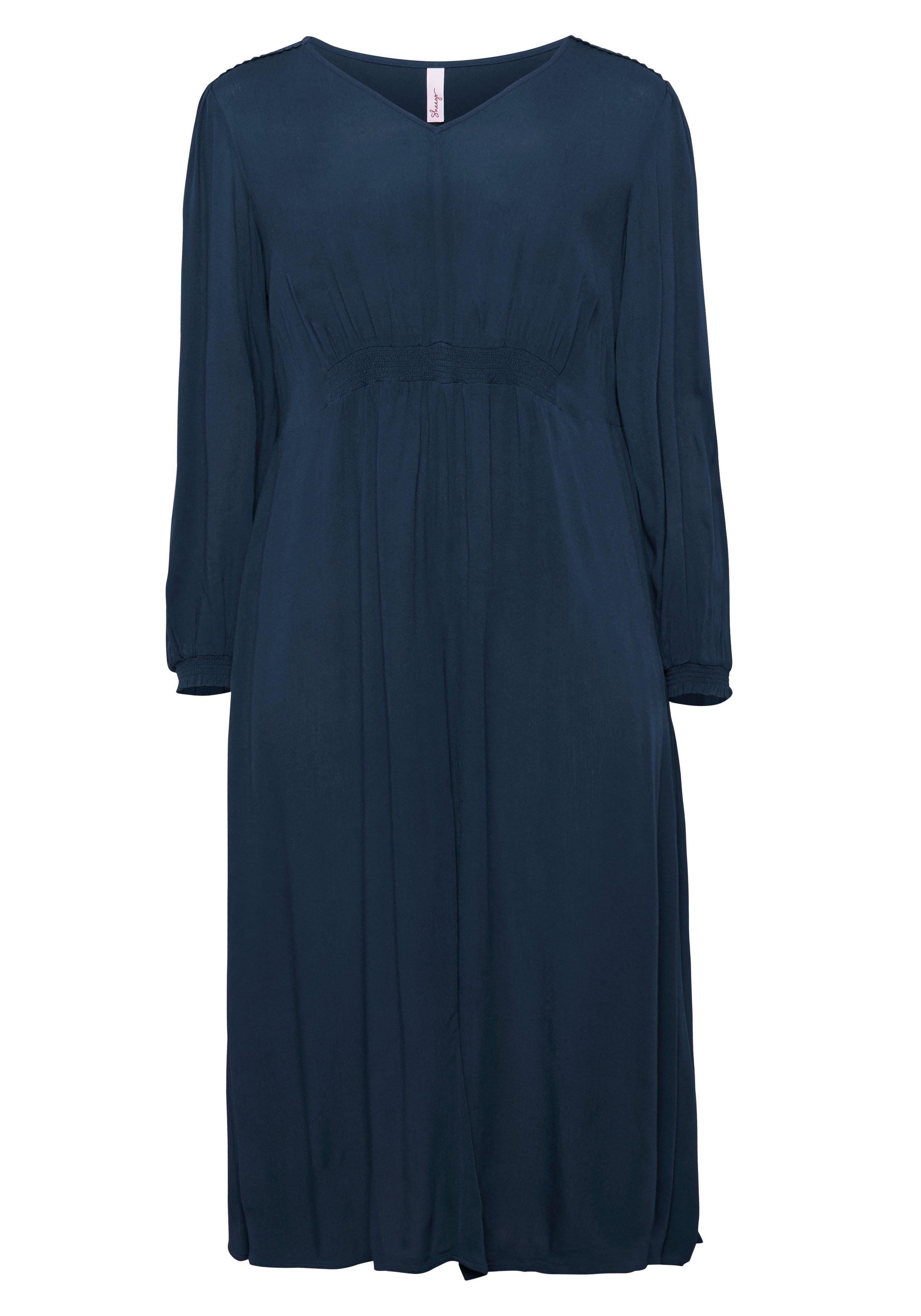 Kleid in Crêpe-Qualität, mit Smok-Einsätzen