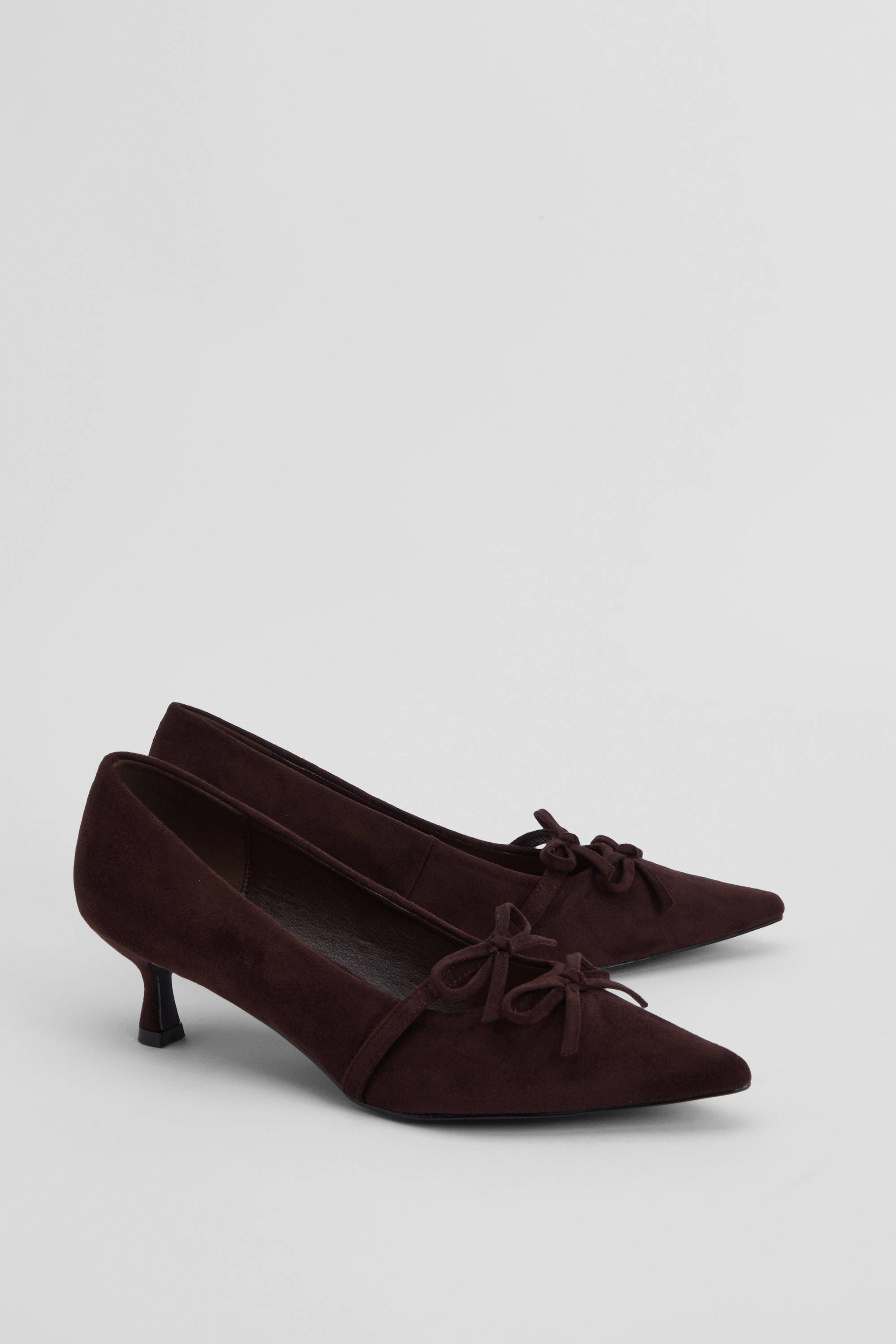 Oasis Chaussures De Cour Rita En Synthétique À Double Nœud Style Salomé Et Petit Talon