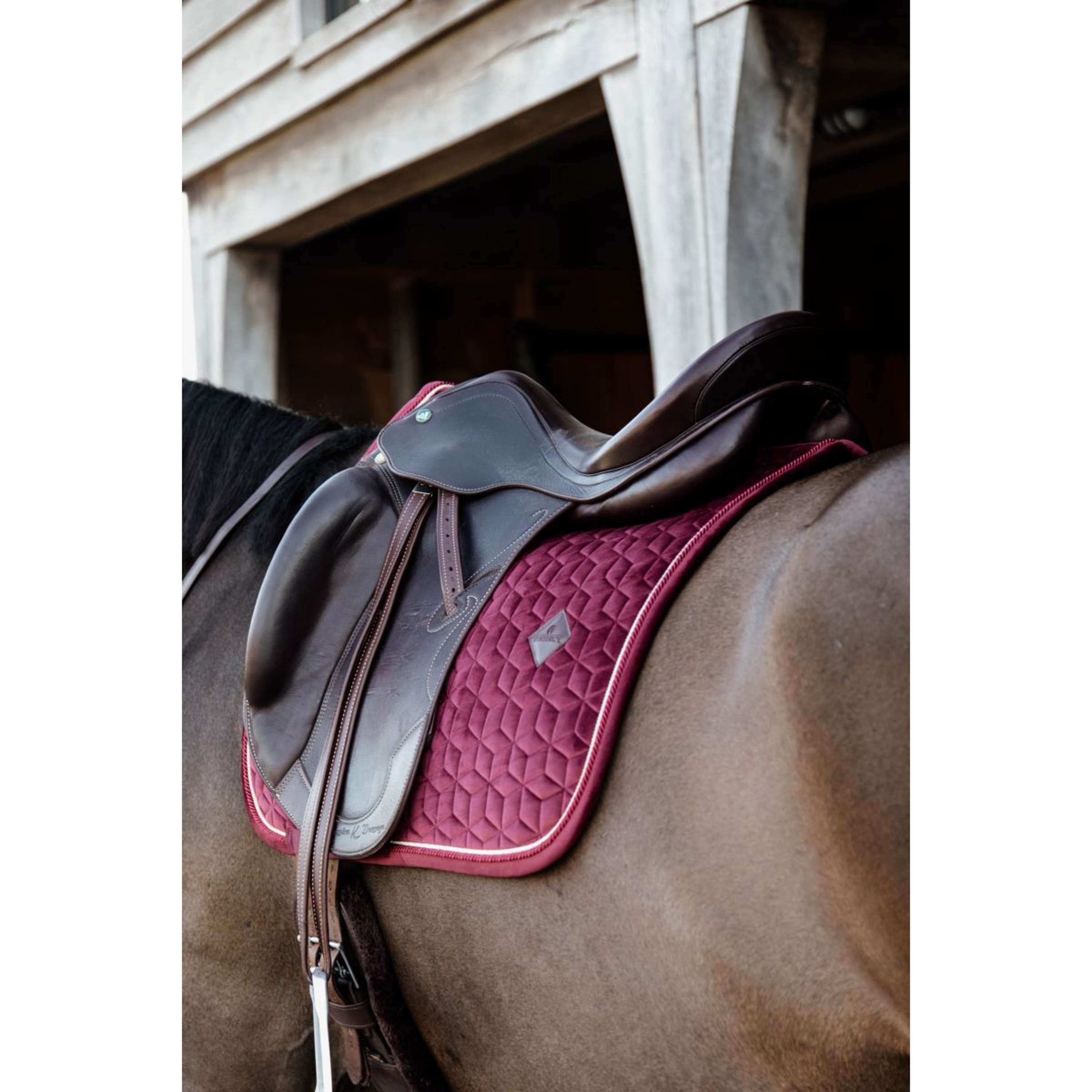 Kentucky Zadeldekje Velvet Dressuur Bordeaux