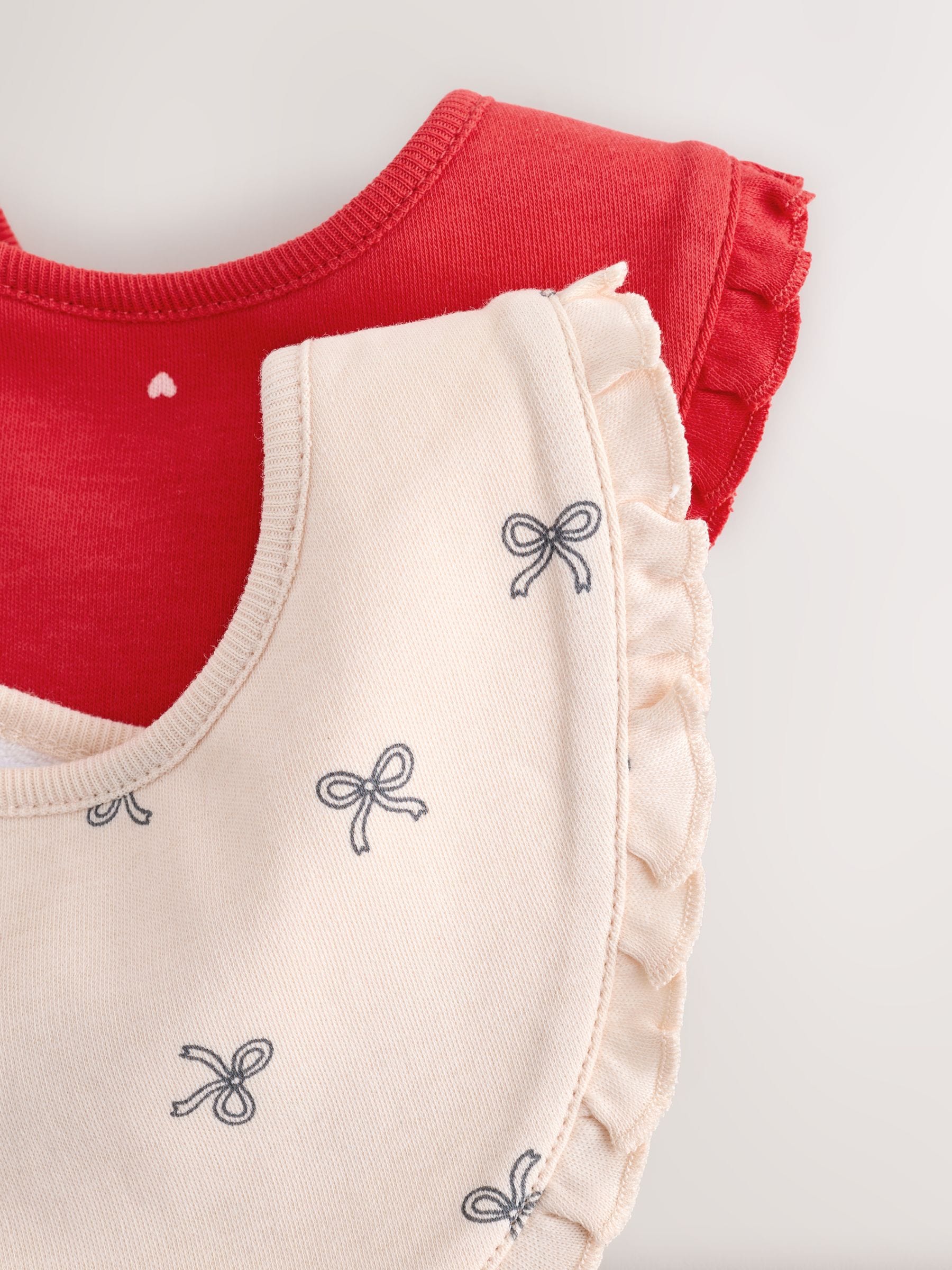 Rood/crèmekleurig - Set van 4 babymutsen en slabbetjes (0-18mnd)