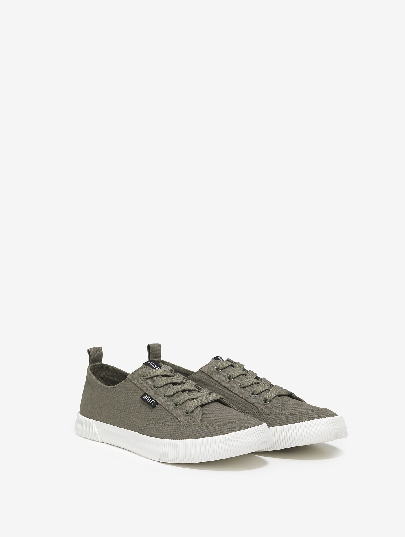 La sneaker en toile indémodable ROMARIN