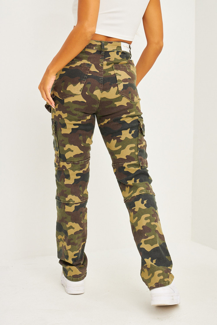 Jeans droit poches cargo camouflage kaki