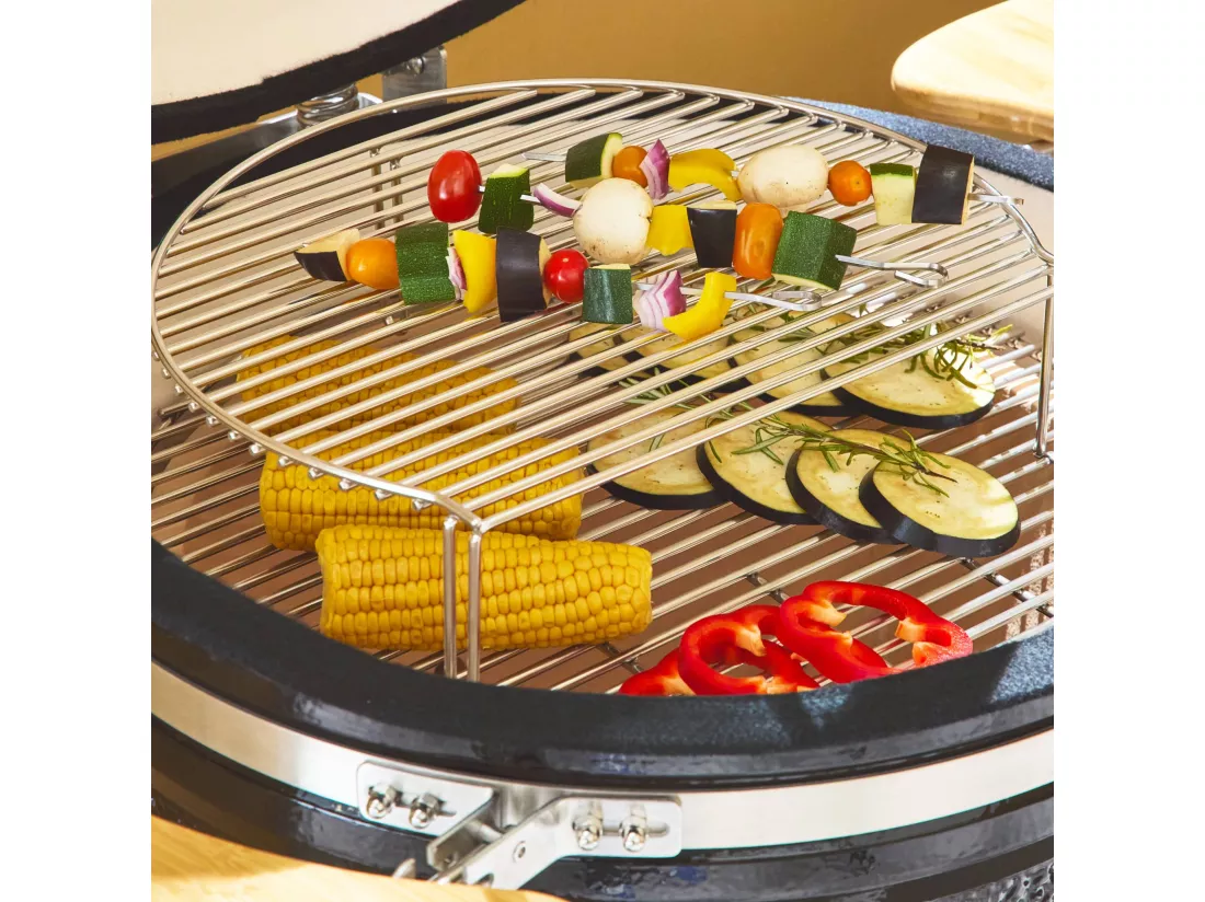 Barbecue charbon en céramique. Kamado Ø 57cm. avec chariot. garde au chaud. récupérateur de cendre et housse. tablettes rétractables