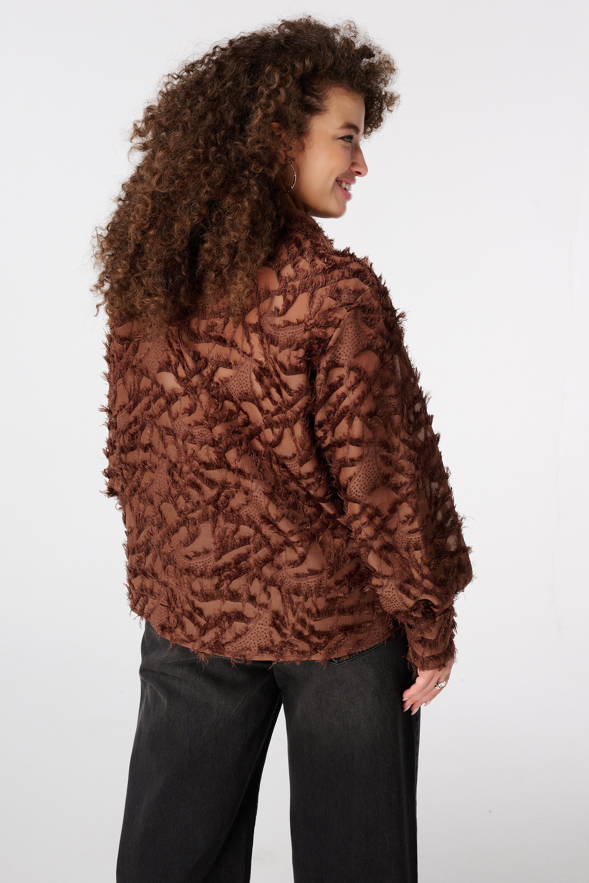 Fluffy blouse met opdruk Donker bruin