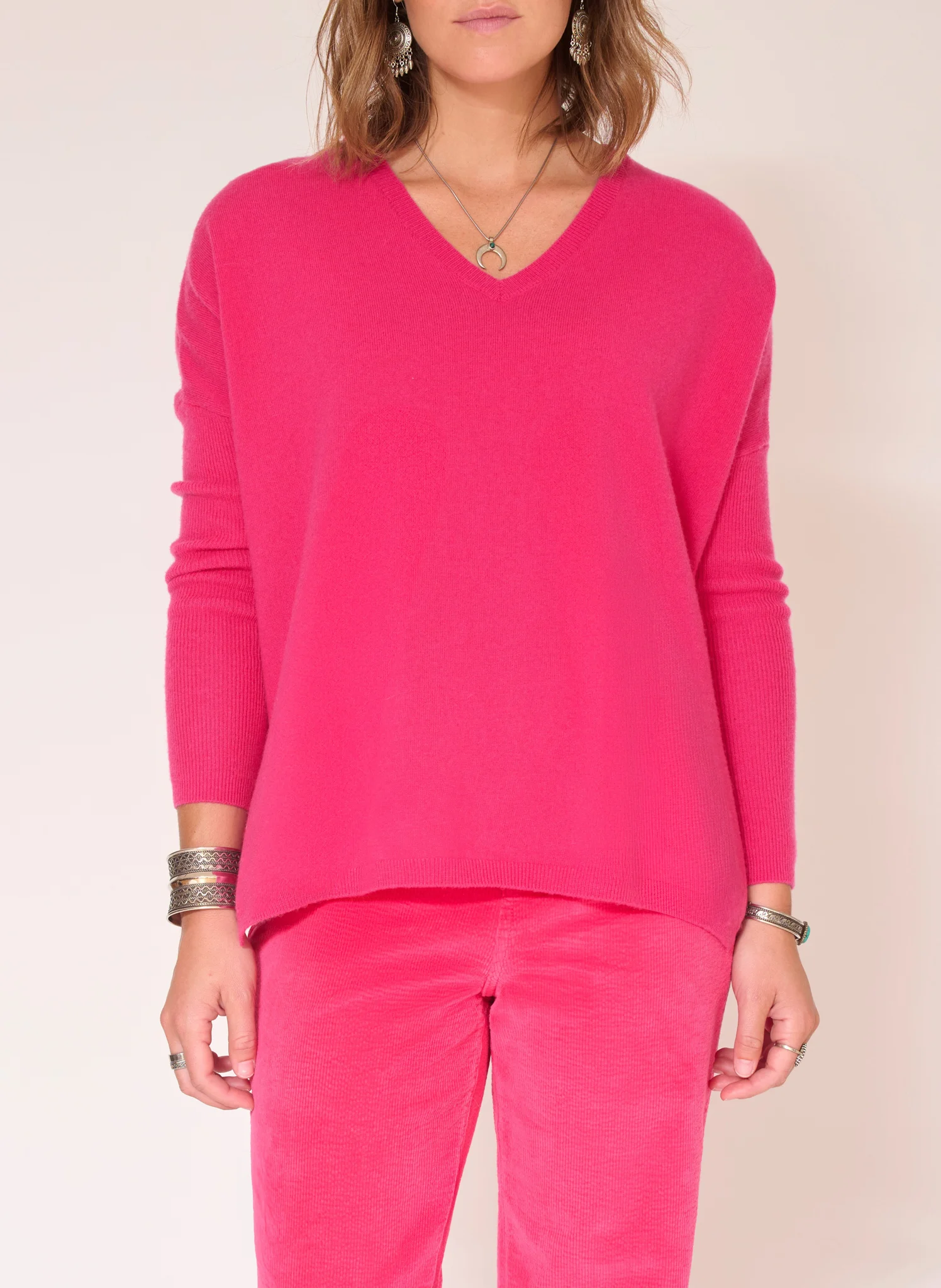 KOUROU - Pull ample col V en laine| Rose